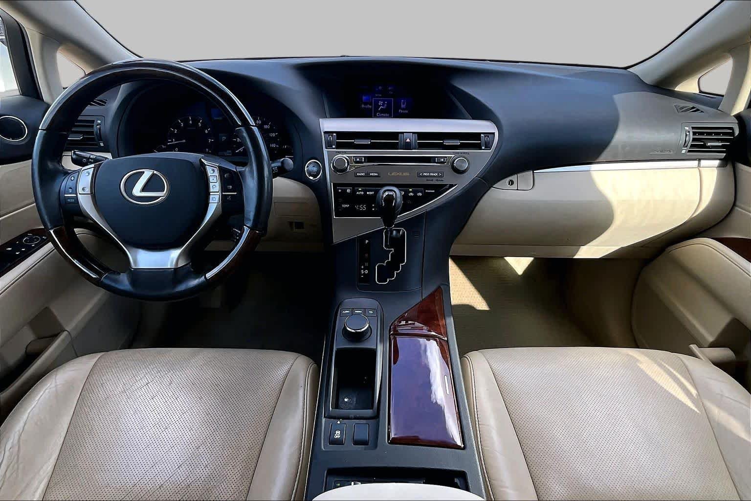 Used 2013 Starfire Pearl Lexus  image 15