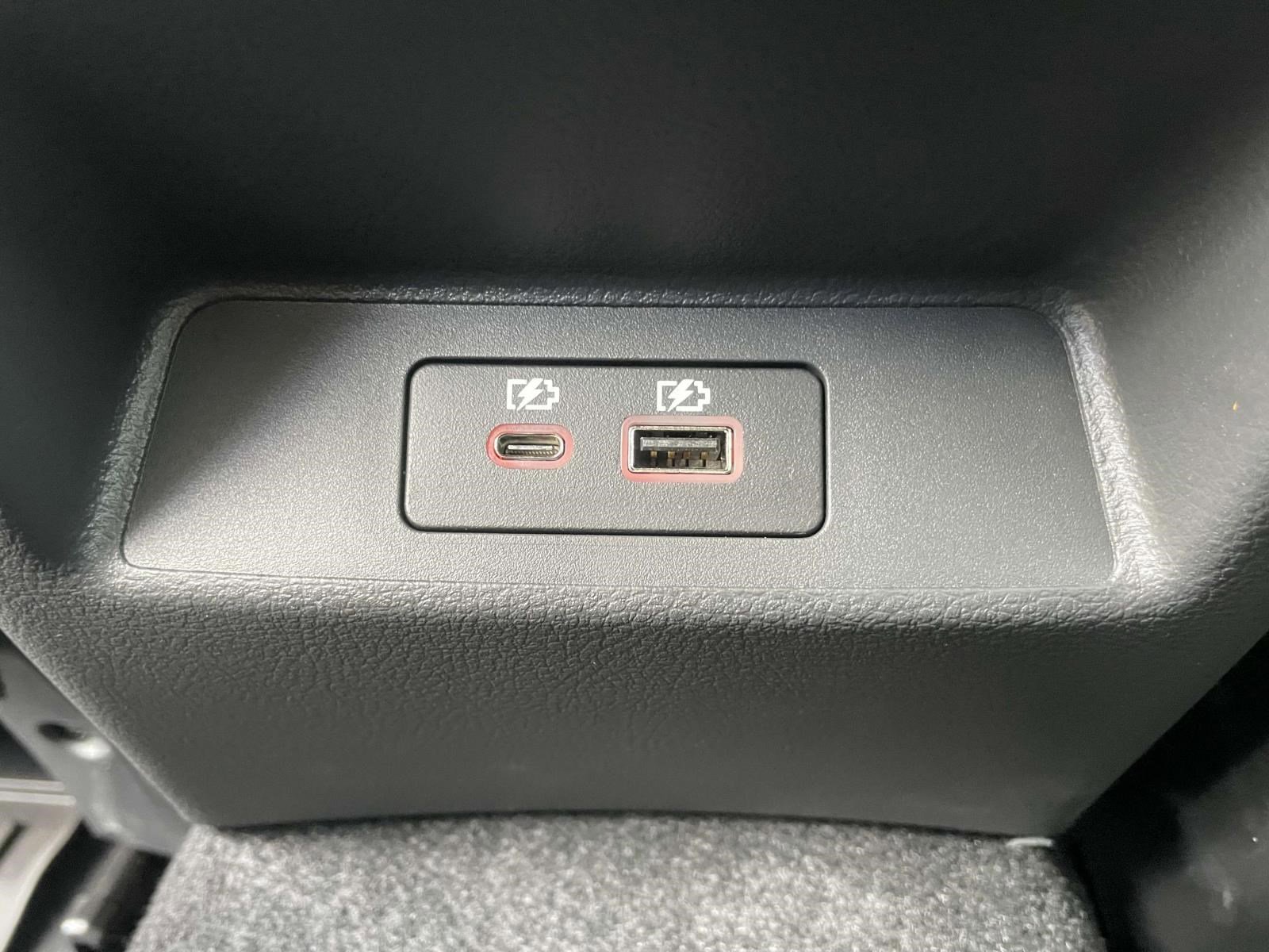 Used 2026 Red Nissan SR FWD image 11