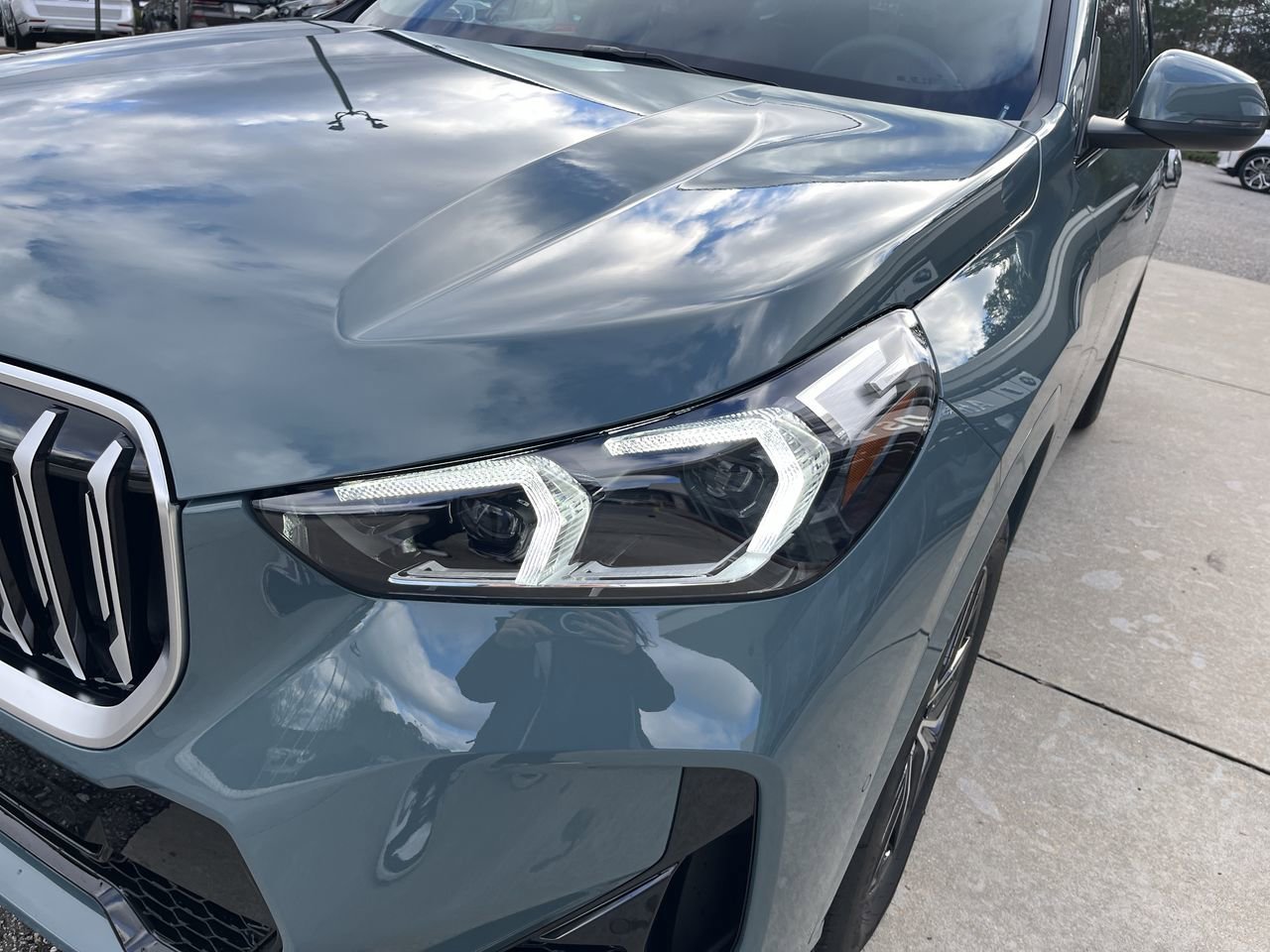 Used 2026 Cape York Green Metallic BMW xDrive28i image 11