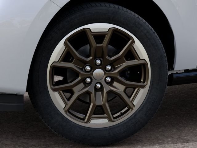 New 2027 Star White Metallic Tri-Coat Ford King Ranch® image 19