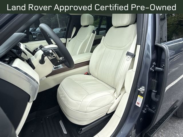 Certified Used 2025 Varesine_Blue Land Rover SE image 11