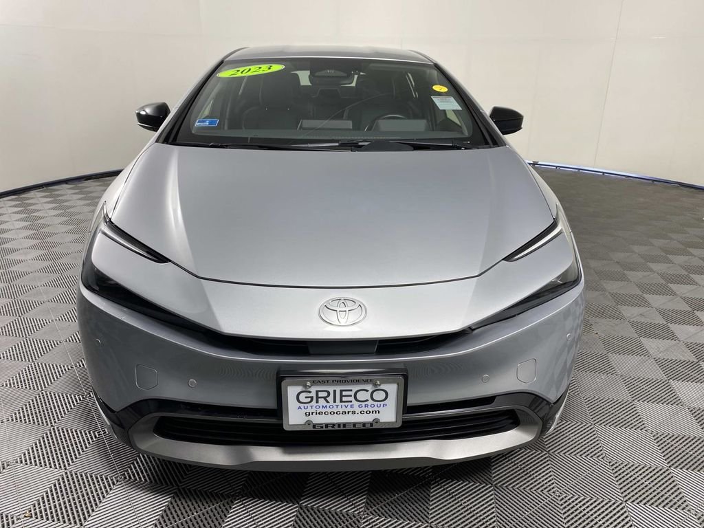 Used 2023 Silver Toyota XLE image 3