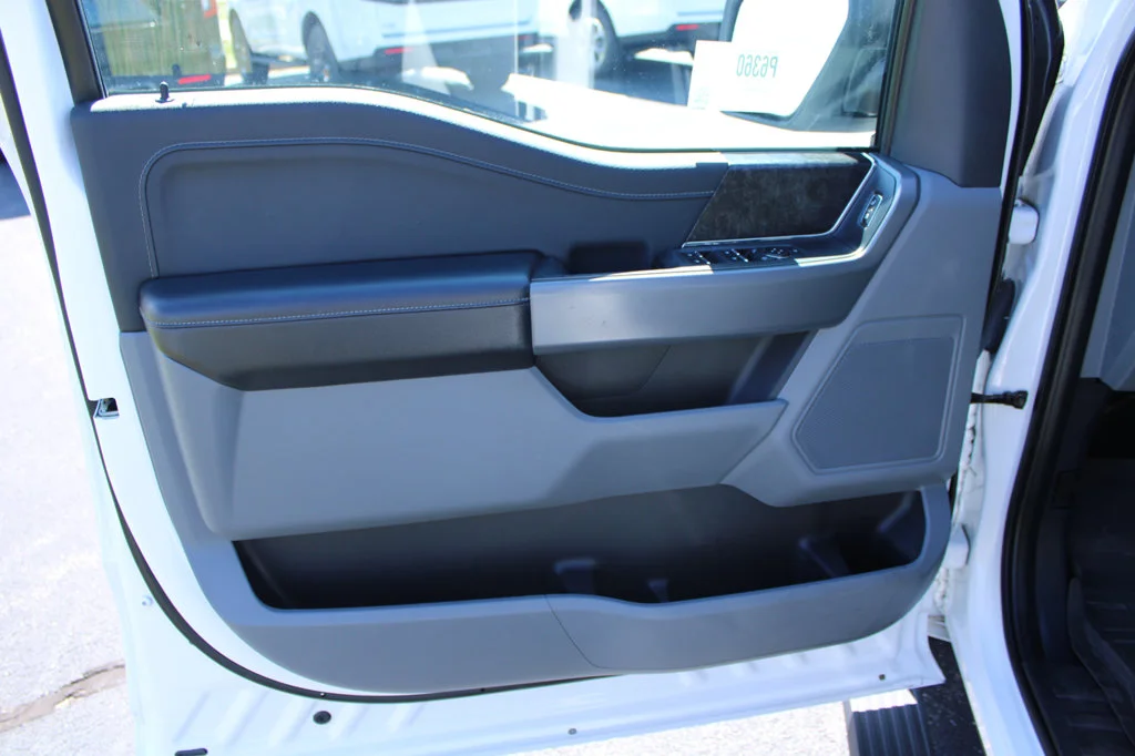 Used 2021 Oxford White Ford XLT image 36