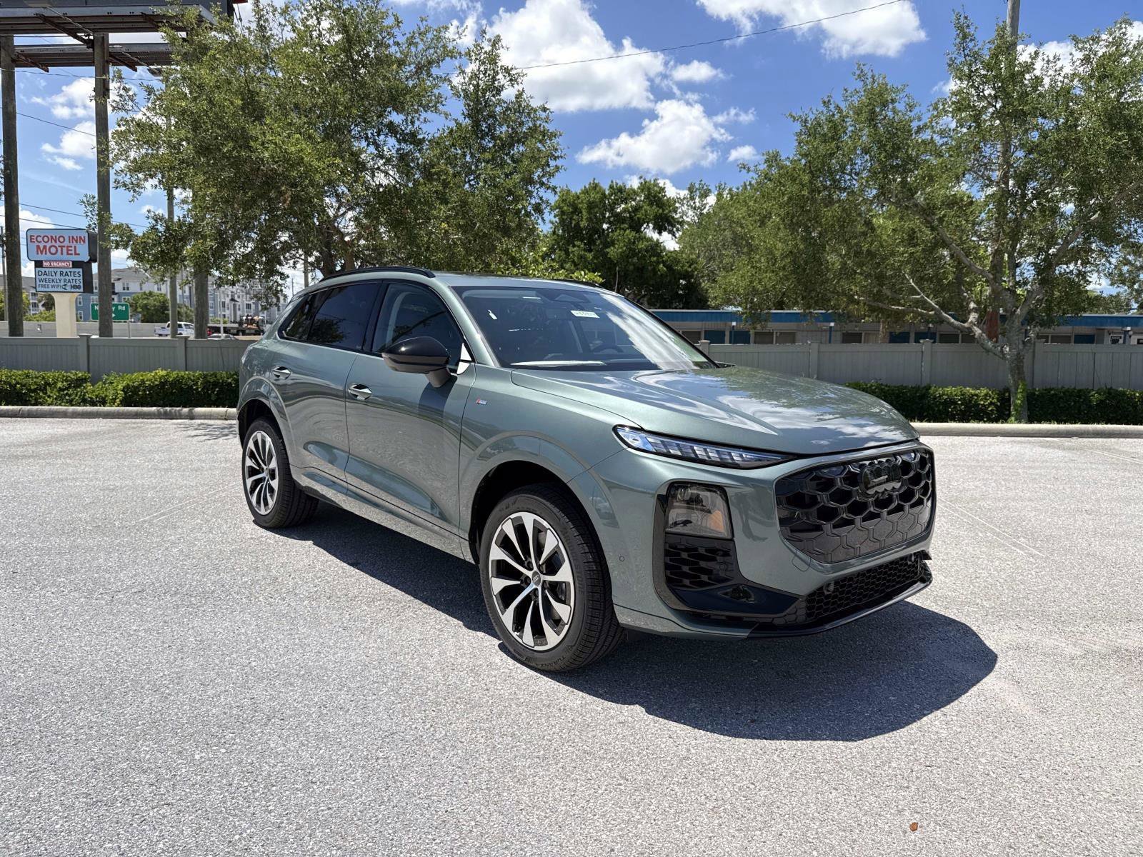 View vehicle photo 6