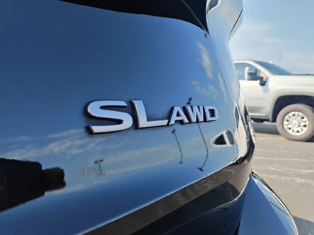 Used 2026 Black Nissan SL image 27