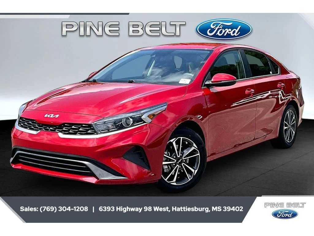Used 2022 Currant Red Kia LXS image 10
