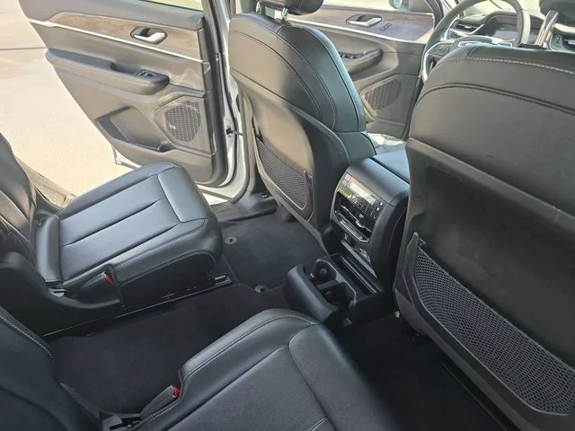 Used 2023 White Jeep Limited image 12