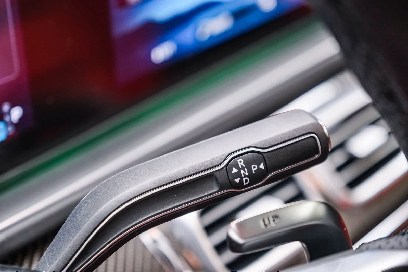 Nuevo Mercedes-Benz AMG® GLE 53 4MATIC+ SUV 2026 en color Cirrus Silver Metallic, imagen 21.