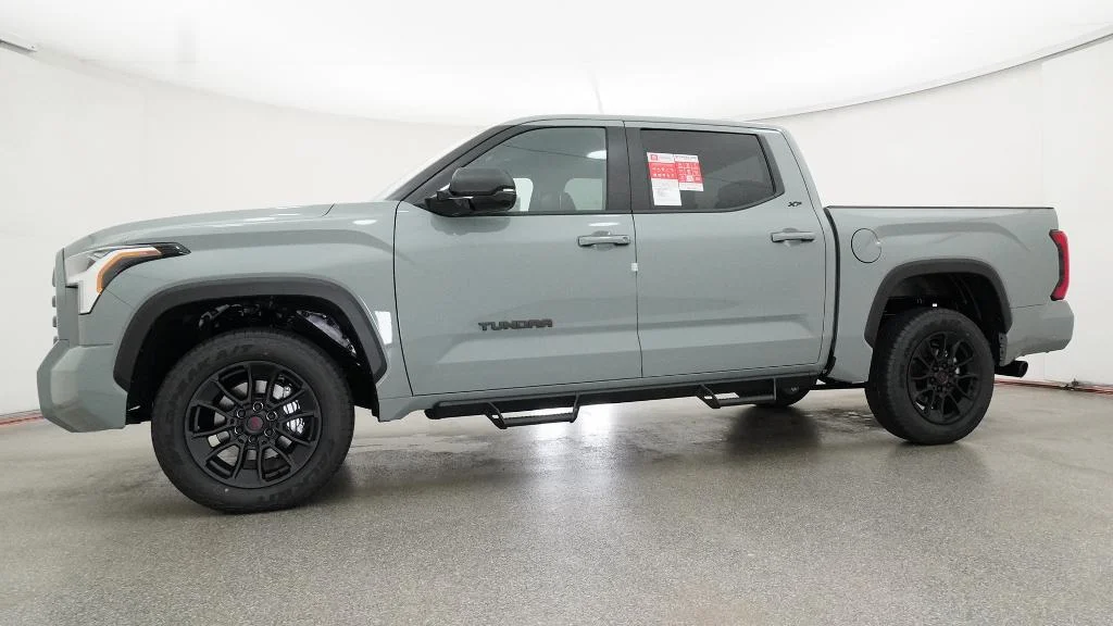 New 2026 Lunar Rock Toyota SR5 image 4