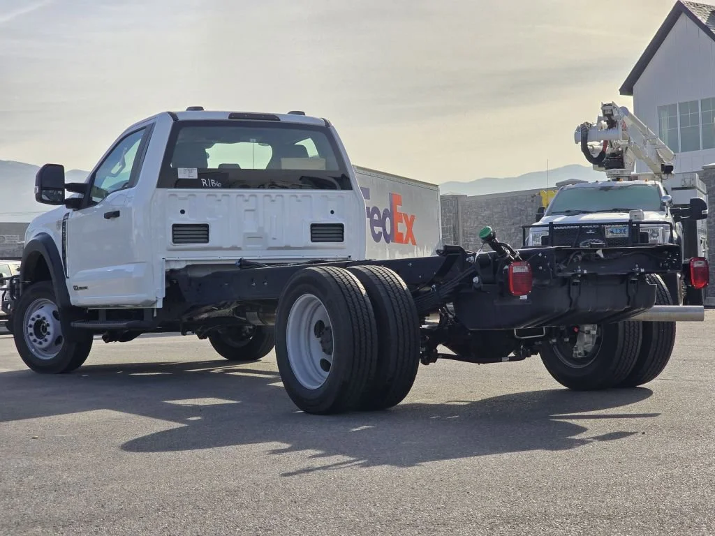 2025 Ford F-550 Super Duty Chassis Cab XL - Photo 19