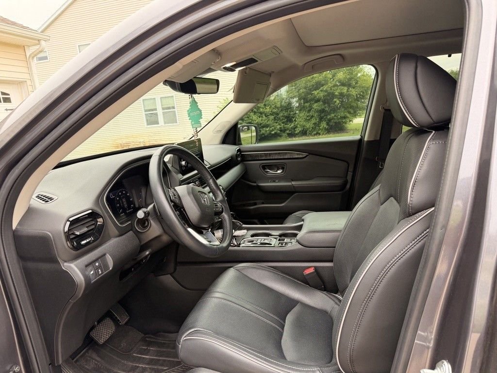 Used 2023 Gray Honda Elite image 4