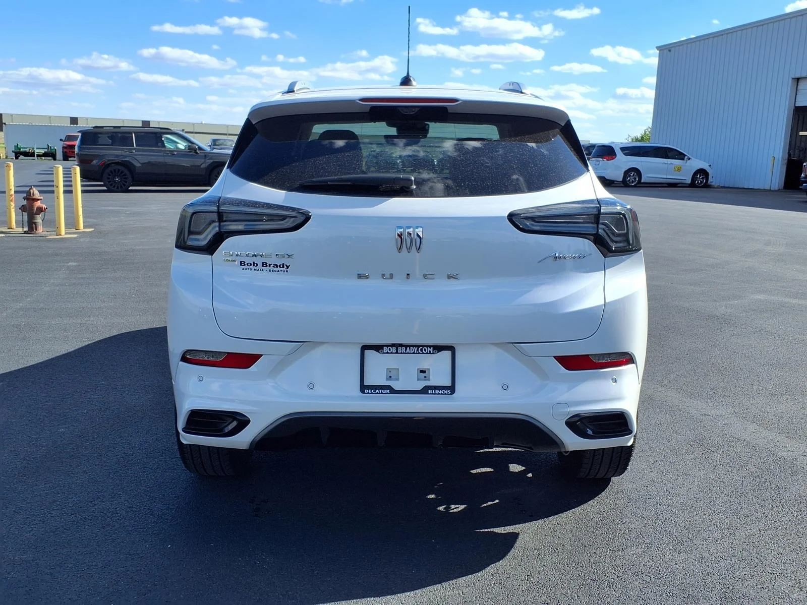 Used 2024 White Frost Tricoat Buick Avenir image 16
