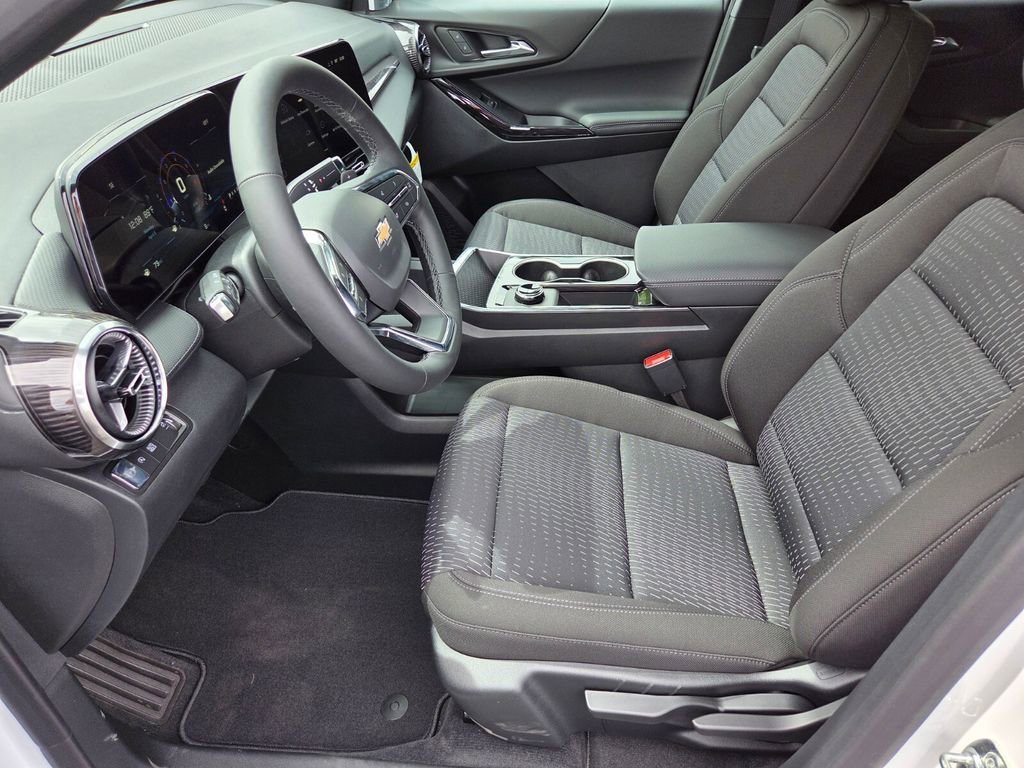 2026 Chevrolet Equinox LT - Photo 6