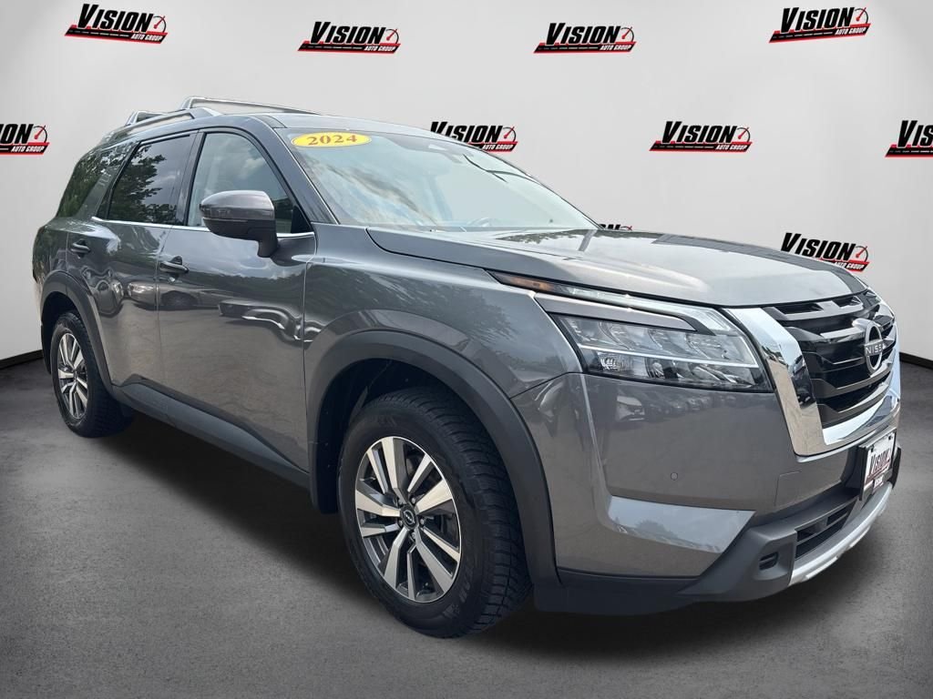 Used 2024 Gray Nissan SL image 3
