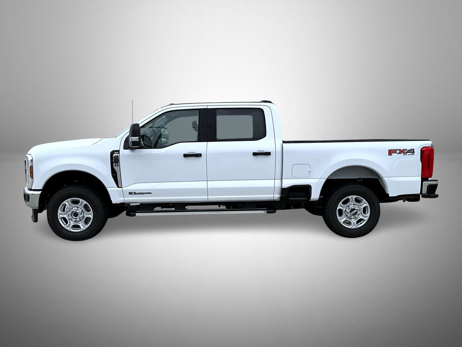 New 2026 Oxford White Ford XLT image 8