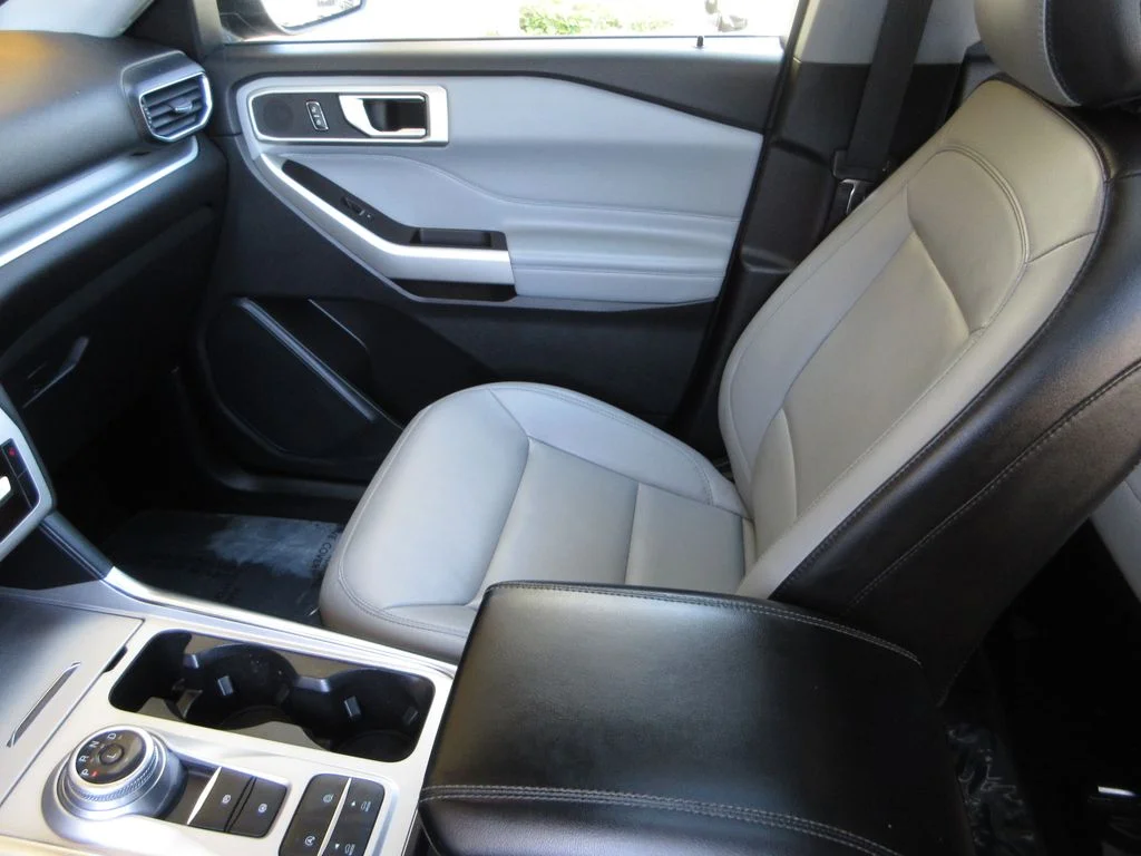 Used 2021 Agate Black Metallic Ford XLT image 23