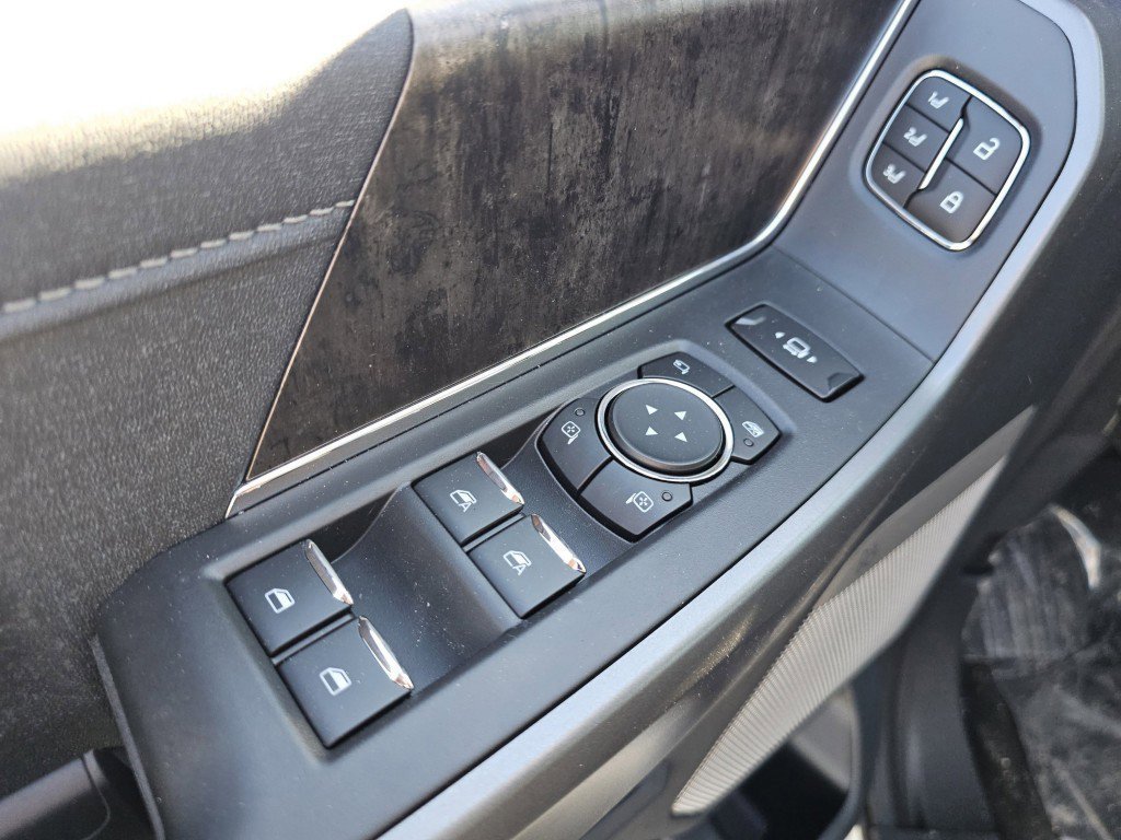 New 2026 Oxford White Ford LARIAT image 33