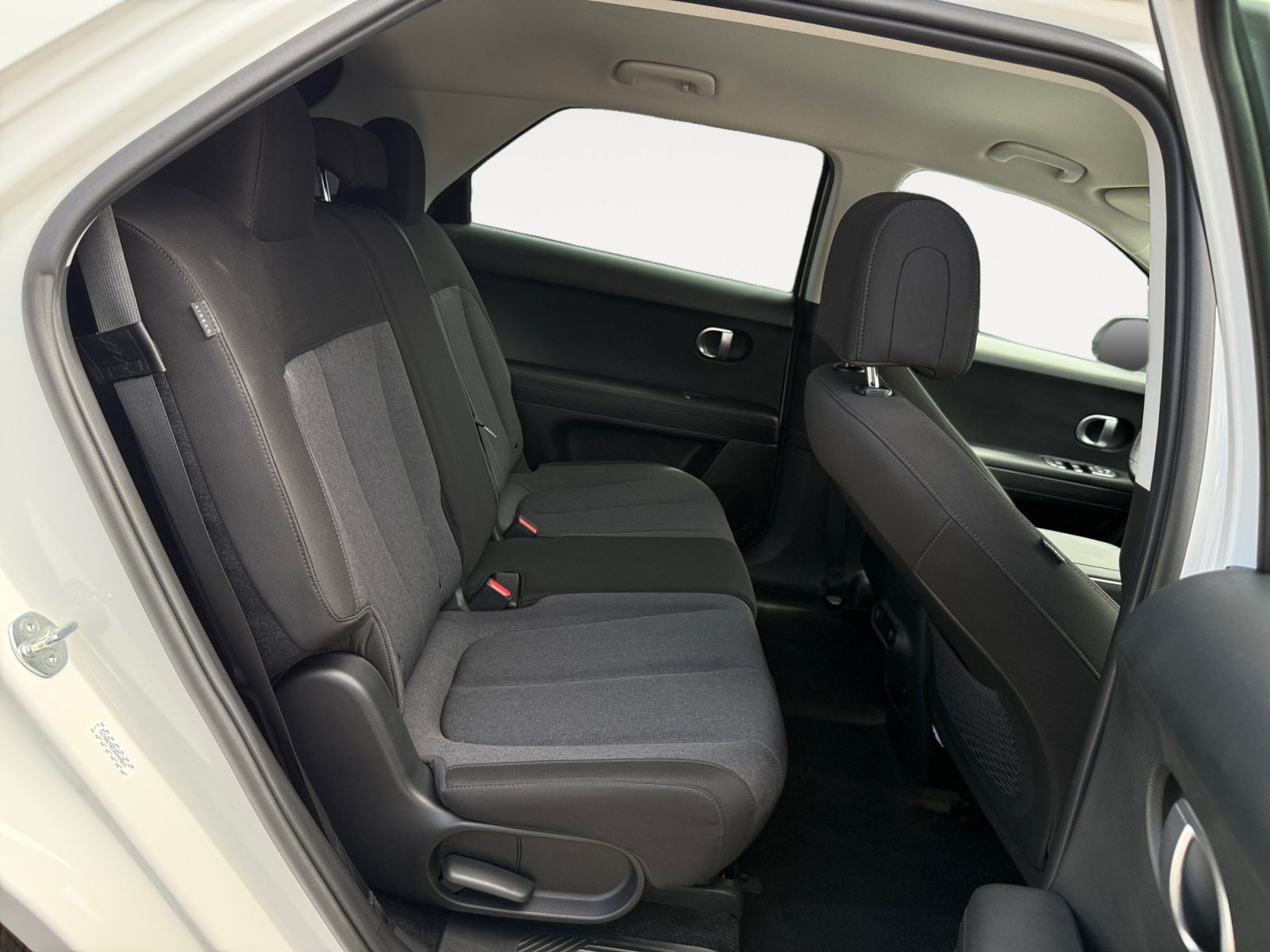 Certified Used 2024 Atlas White Hyundai SEL image 18