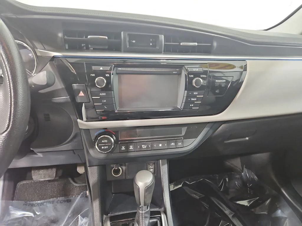 Used 2016 Gray Toyota LE image 19