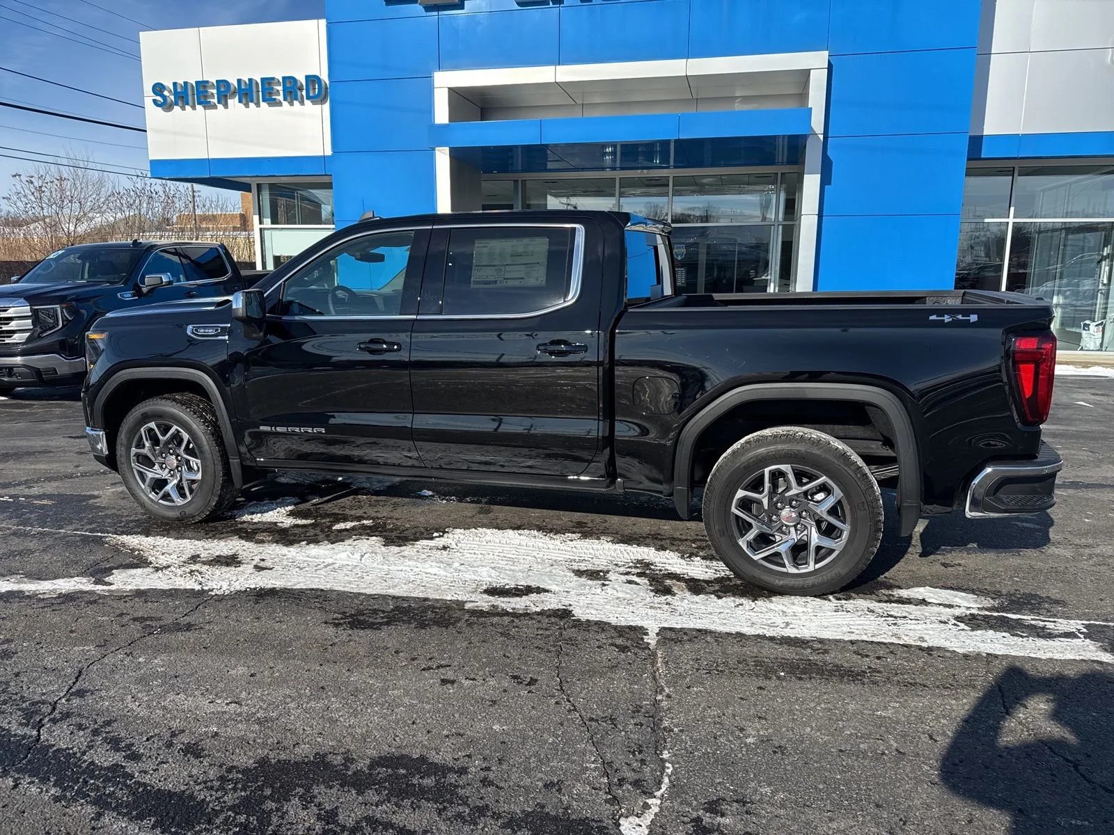 2026 GMC Sierra 1500 SLE - Photo 4