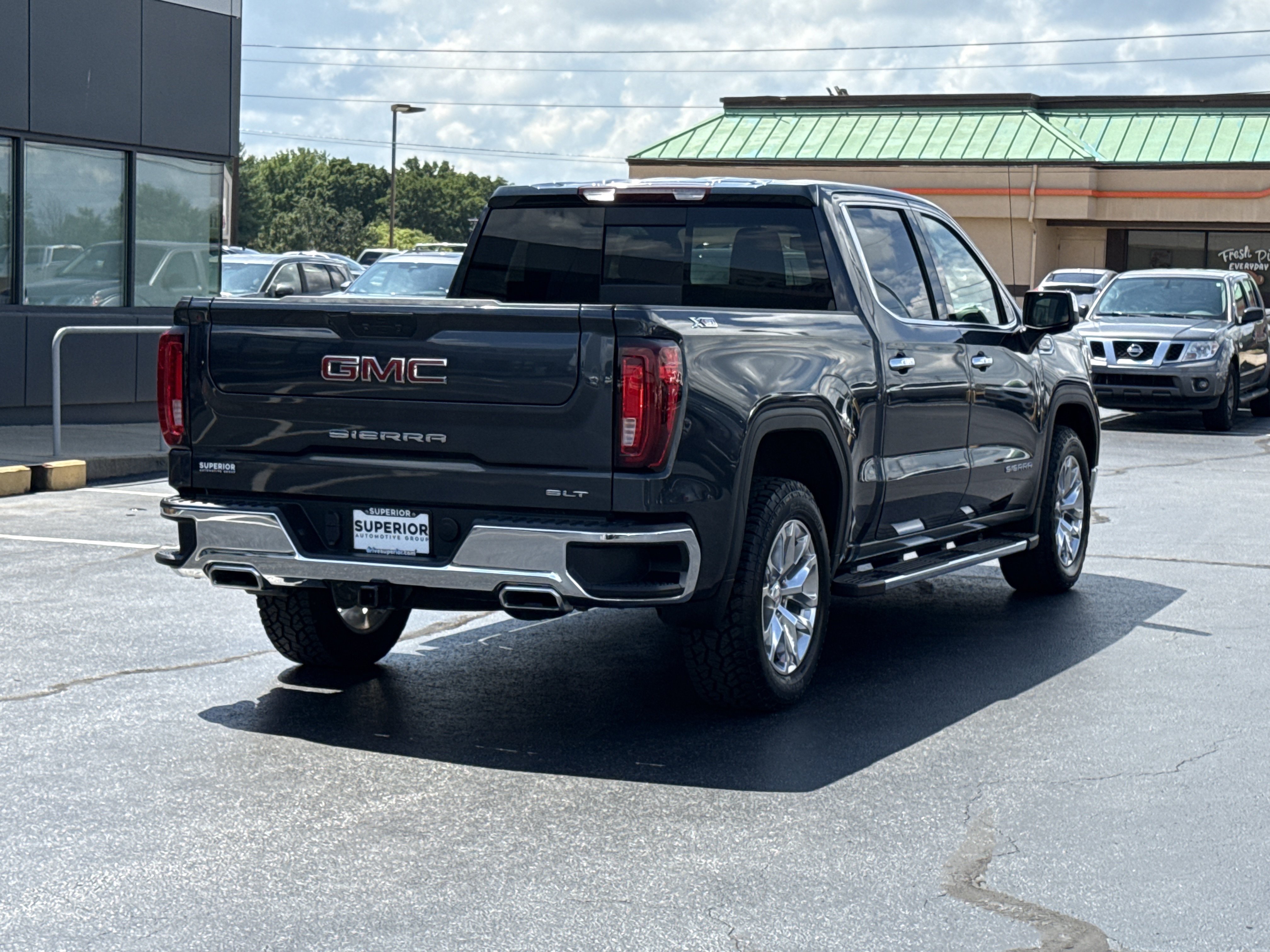 Used 2022 Dark Sky Metallic GMC SLT 4WD image 3