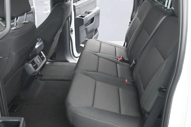 New 2026 Oxford White Ford XLT image 5
