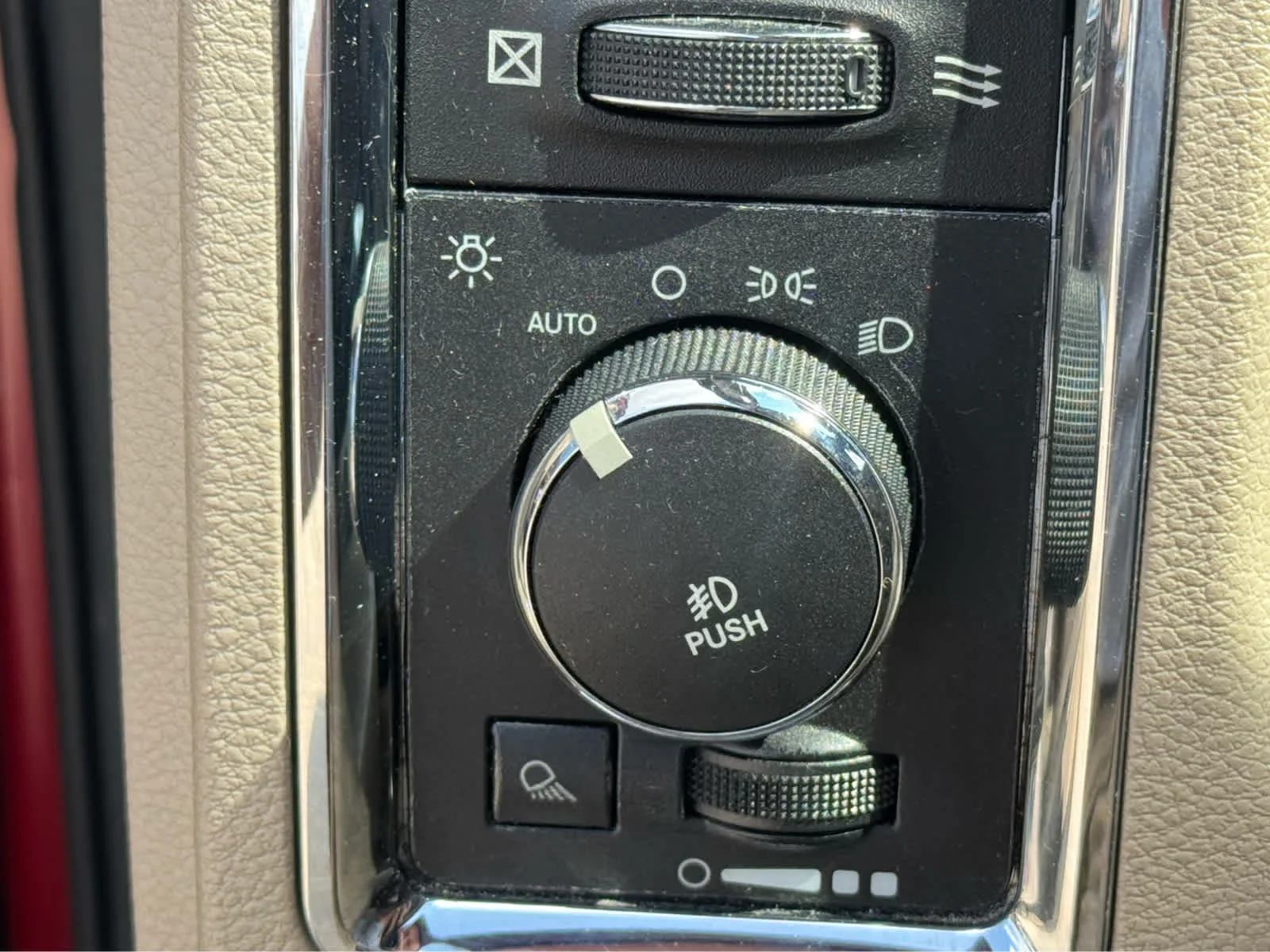 Used 2013 Deep Cherry Red Crystal Pearl Ram Laramie image 20