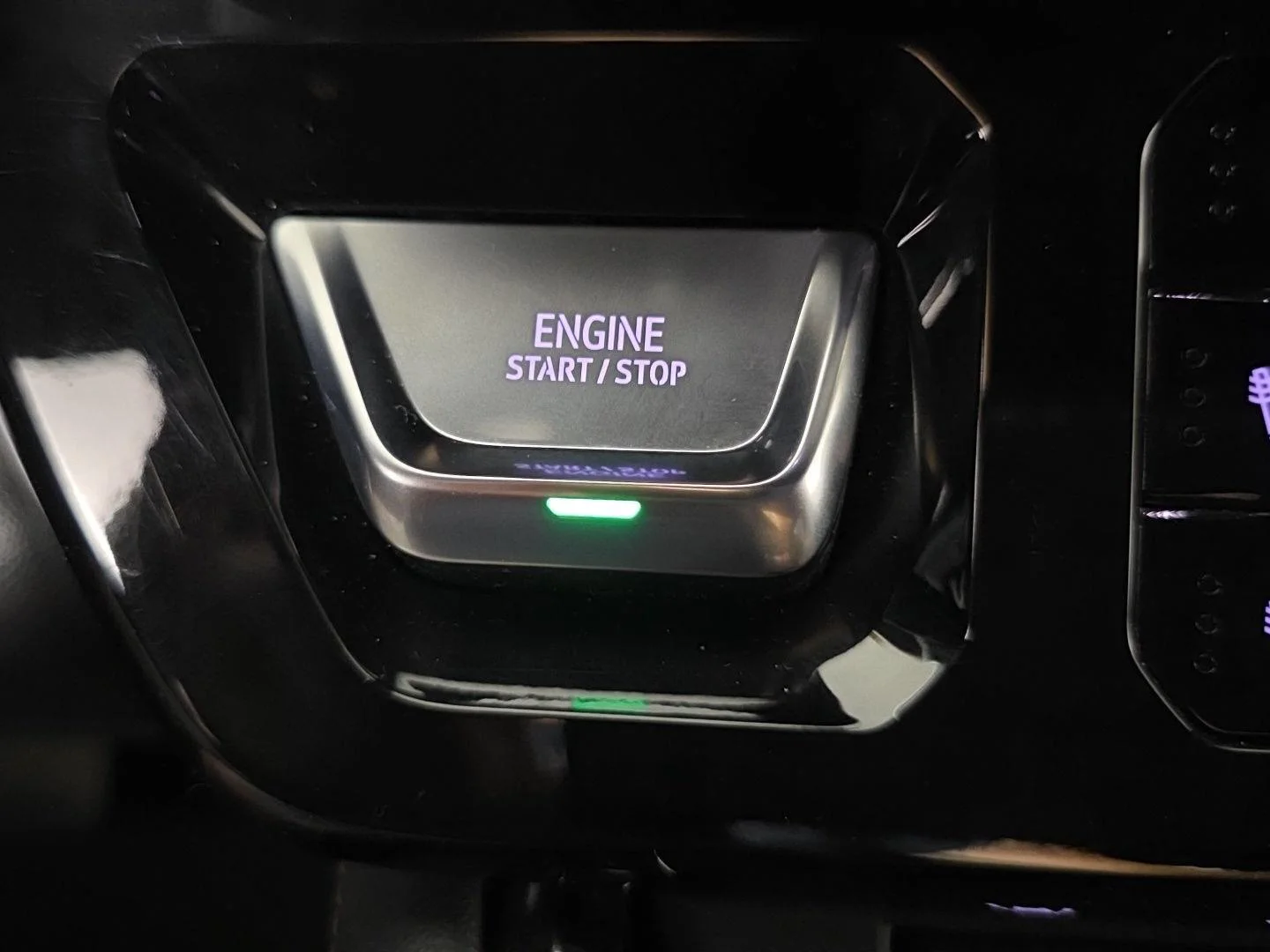 Used 2024 Summit White GMC AT4 image 14