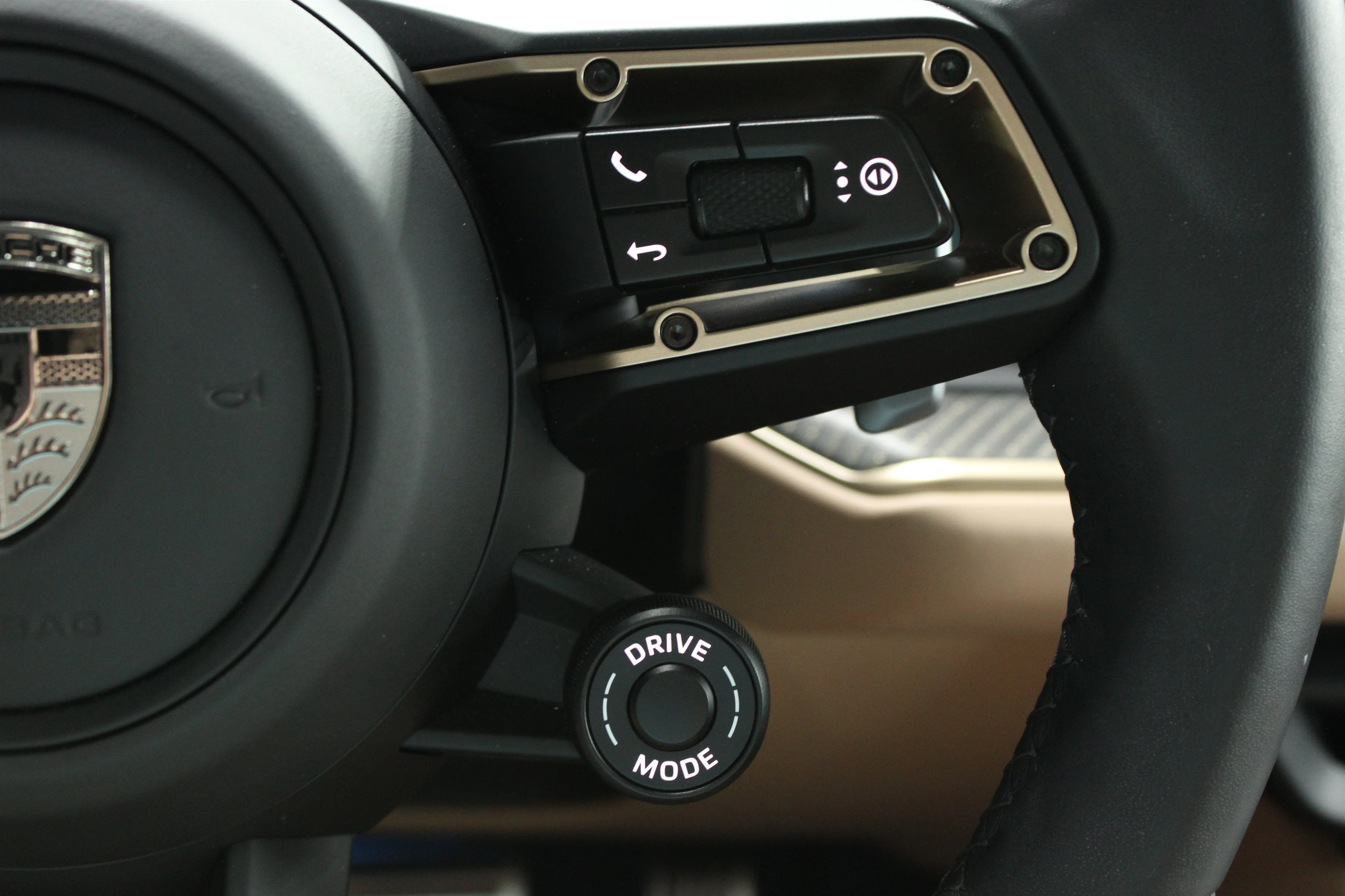2025 Porsche Cayenne Coup Turbo E-Hybrid - Photo 12