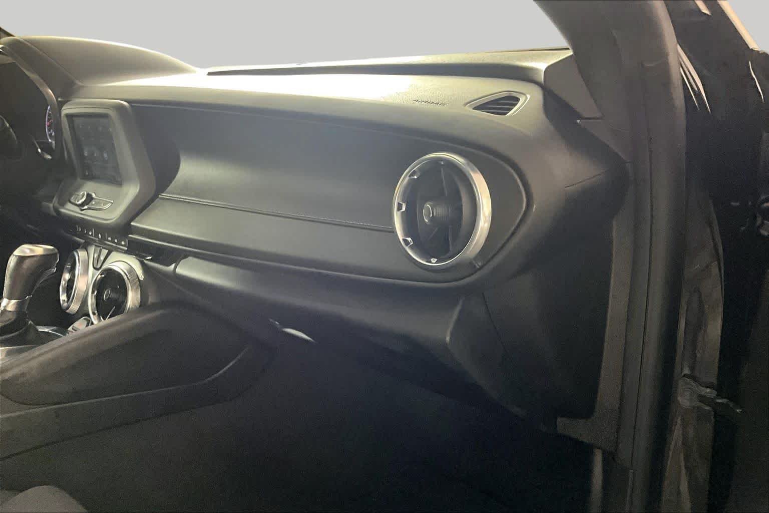 Used 2019 Black Chevrolet 1LT image 17