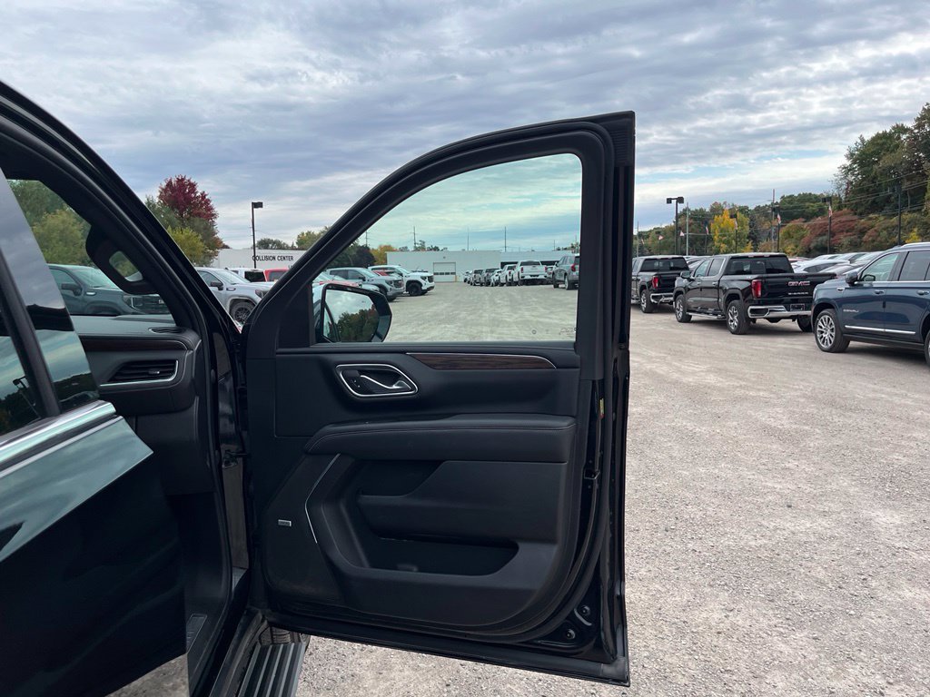 Used 2023 BLACK Chevrolet Premier image 37