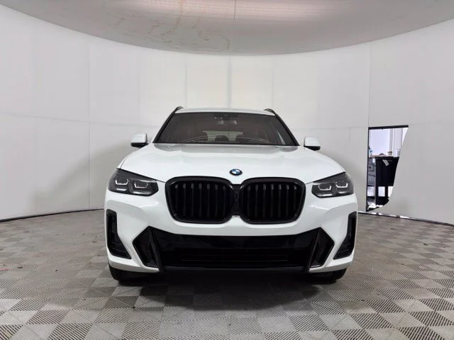 Used 2024 Alpine White BMW xDrive30i image 2