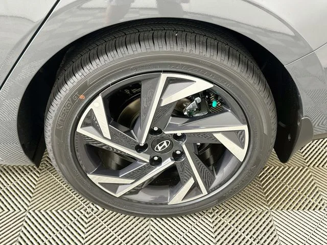New 2026 Hyundai ELANTRA Limited