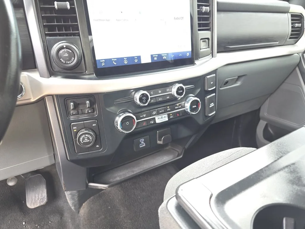 Certified Used 2023 Oxford White Ford XLT image 21