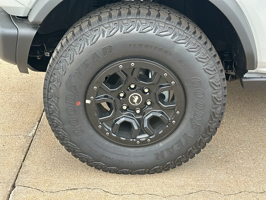New 2026 Avalanche Gray Ford Badlands® image 6