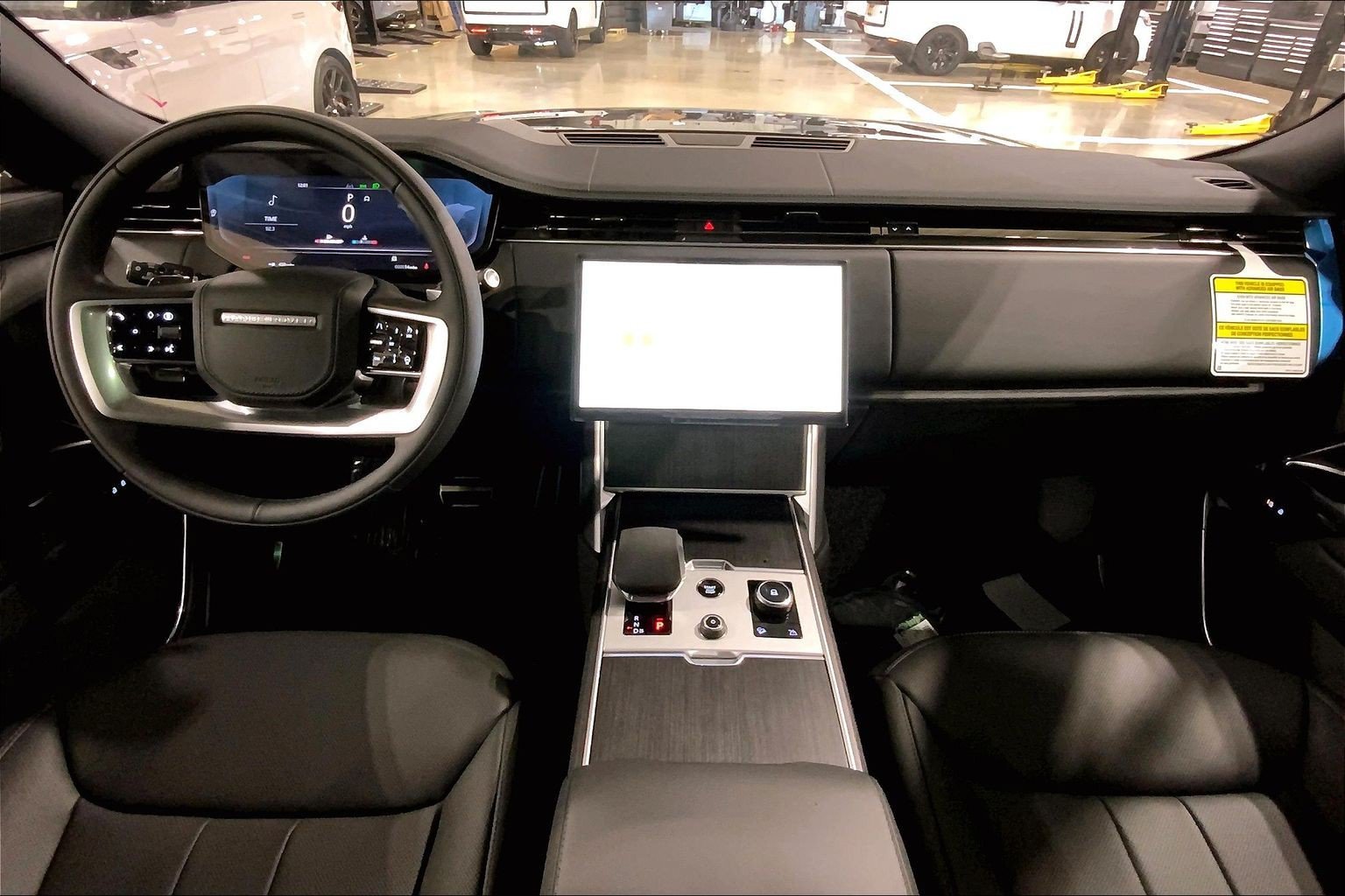 New 2027 Carpathian Grey Land Rover SE image 5