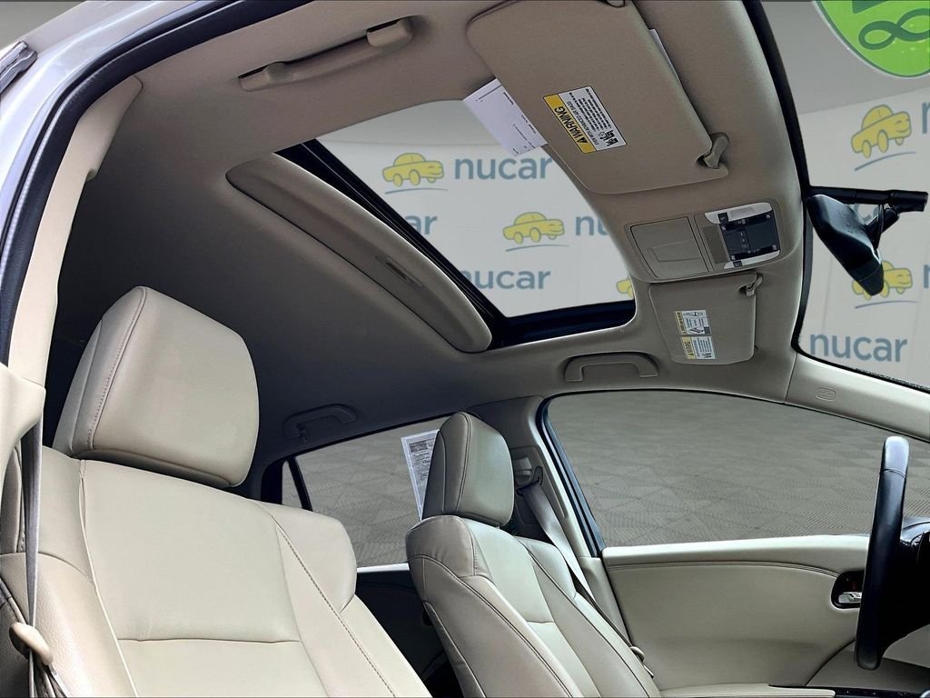 Used 2018  Acura Base image 22