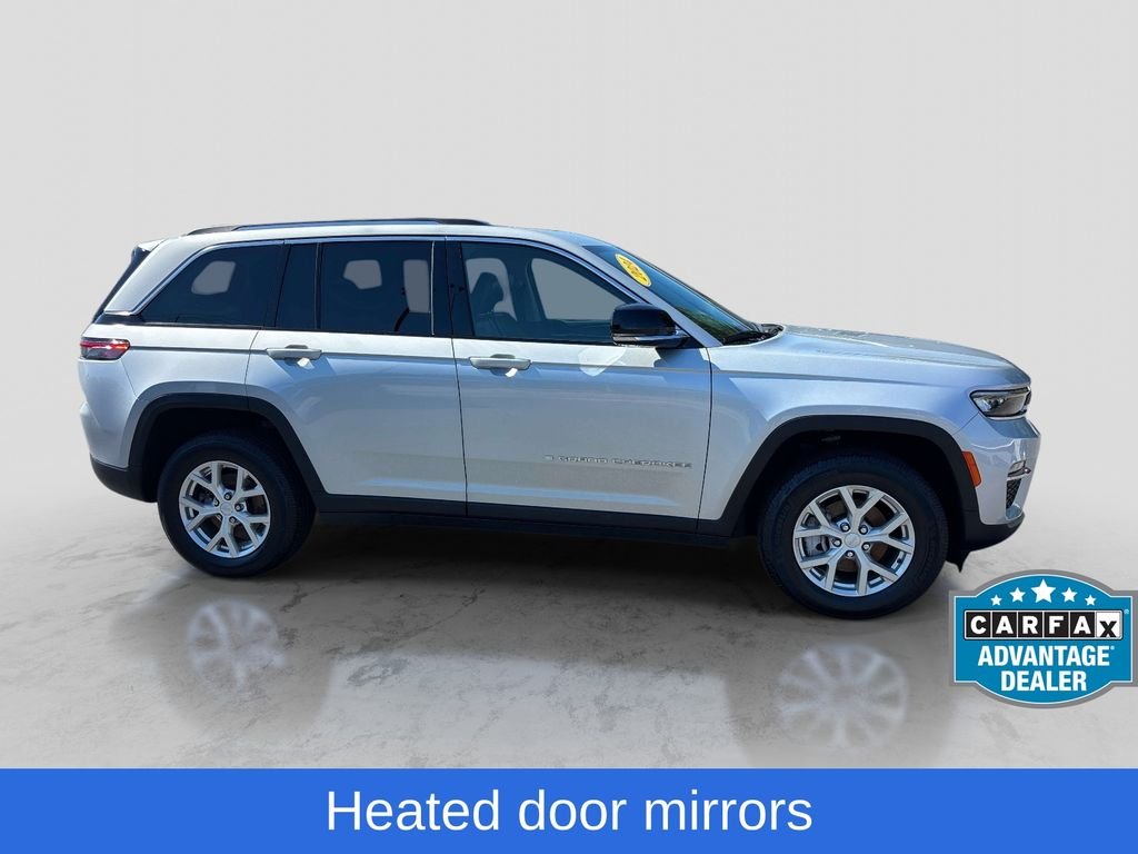 Used 2024 Silver Jeep Limited image 8