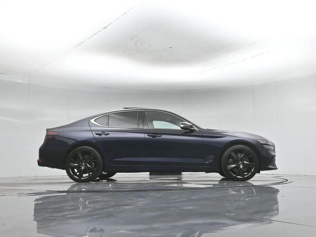 Used 2023 Blue Genesis 3.3T image 8