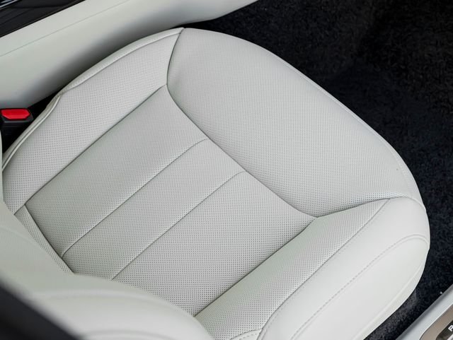 New 2026 Santorini Black Land Rover SE image 31