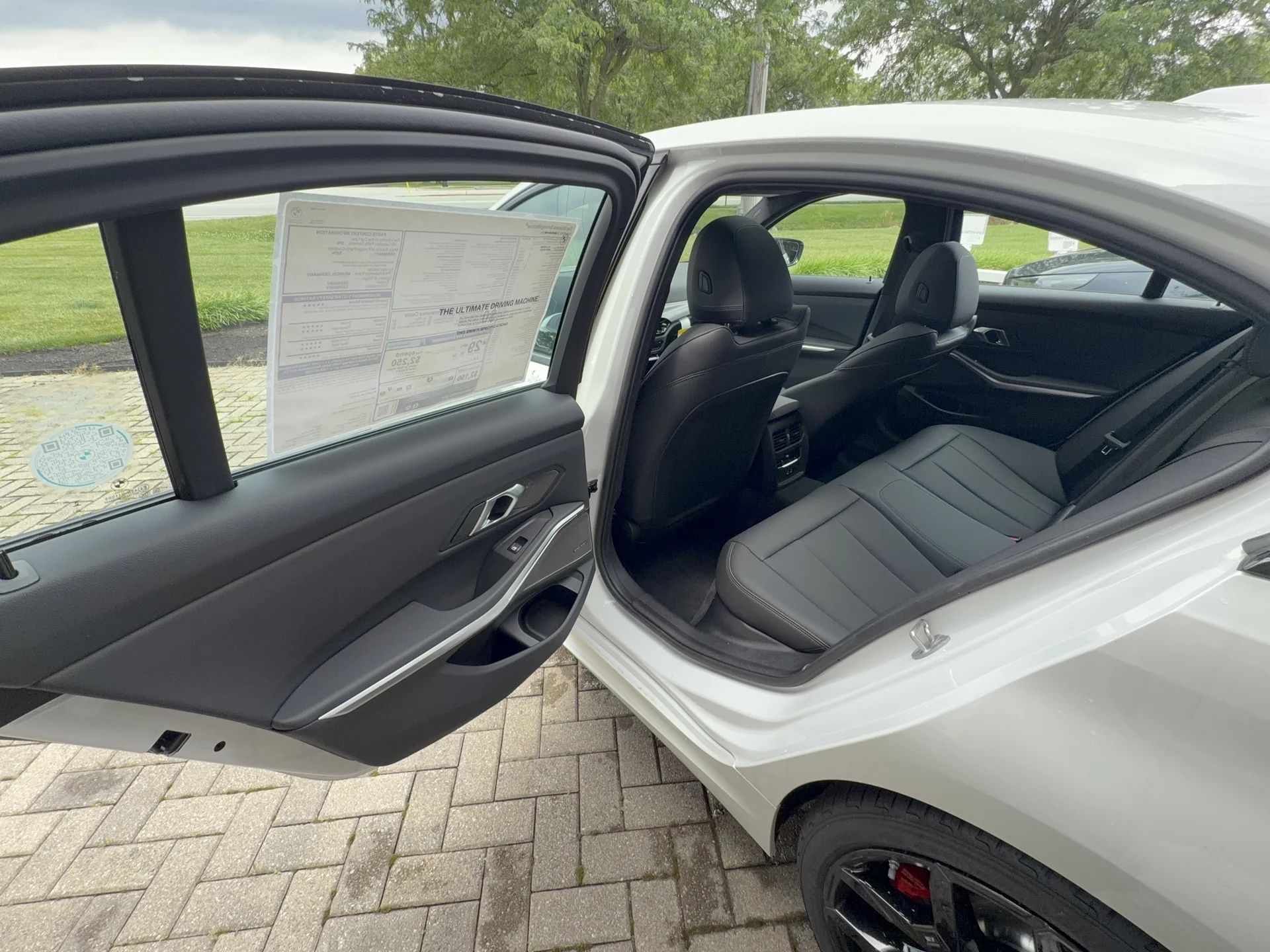 New 2026 Mineral White Metallic BMW xDrive image 23