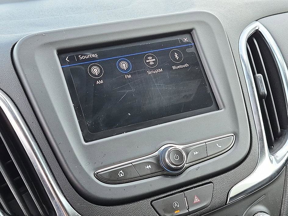 Used 2024 Lakeshore Blue Metallic Chevrolet LT image 22