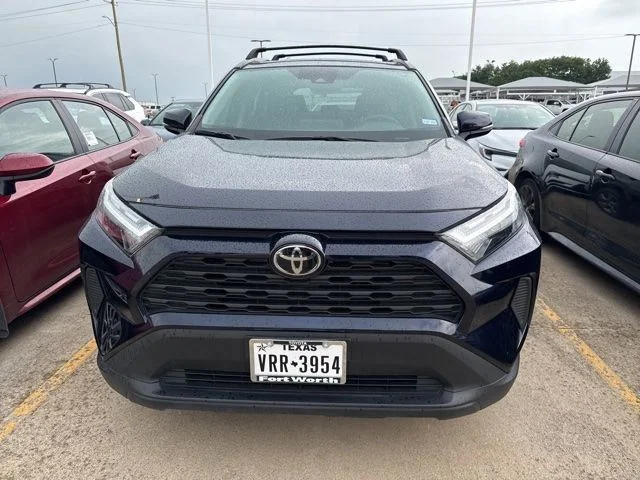 Used 2024  Toyota XLE image 2