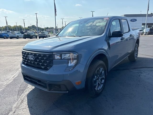New 2025 Azure Gray Metallic Tri-Coat Ford XLT image 3