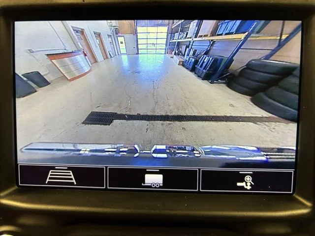 Used 2020 Onyx Black GMC SLE image 20