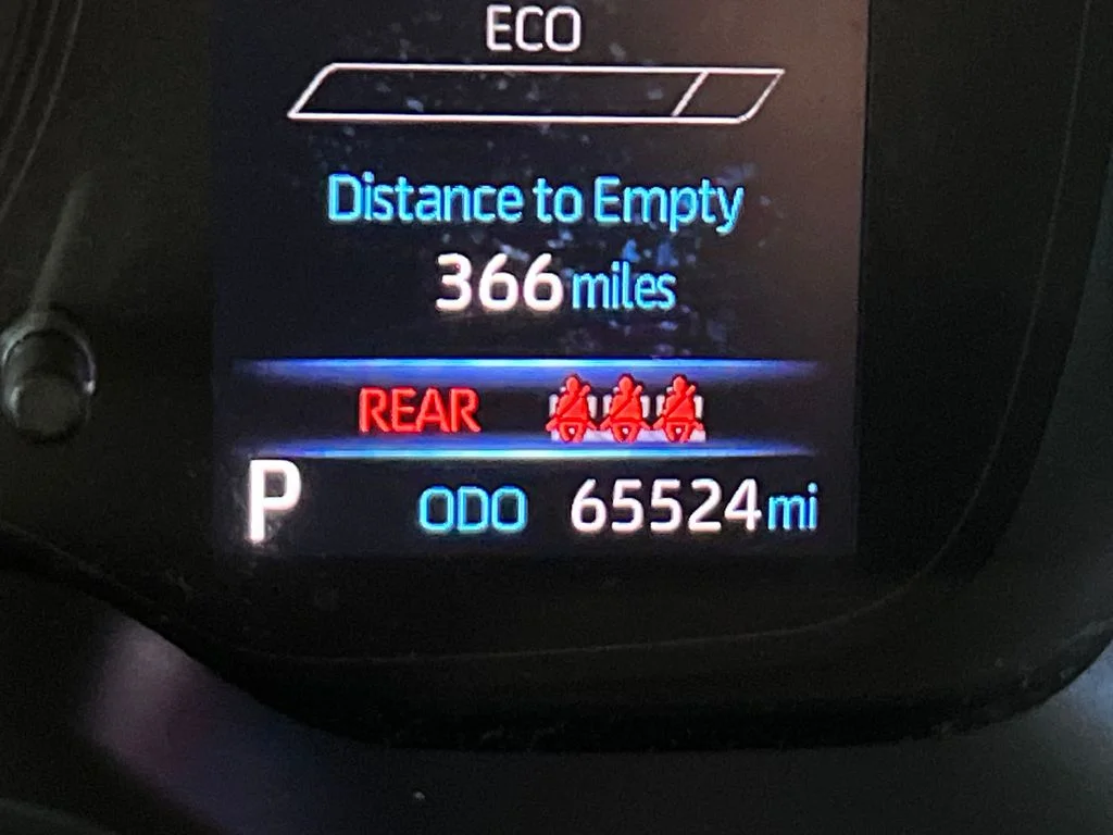 Used 2021 Silver Toyota LE image 18