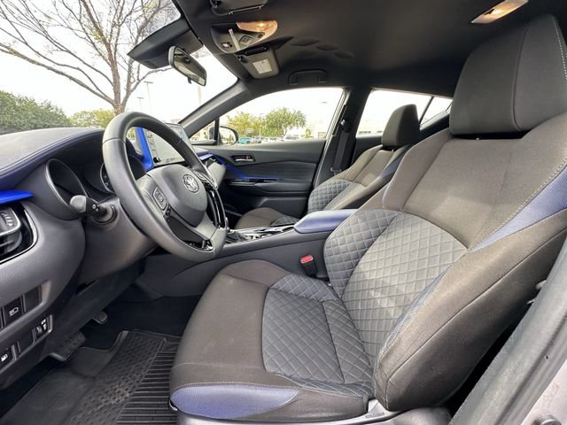 Used 2020 Silver Toyota XLE image 24