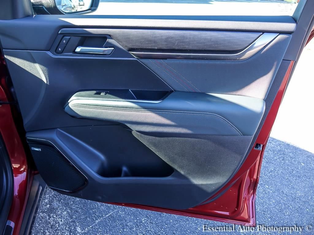 2024 GMC ACADIA - Image 30