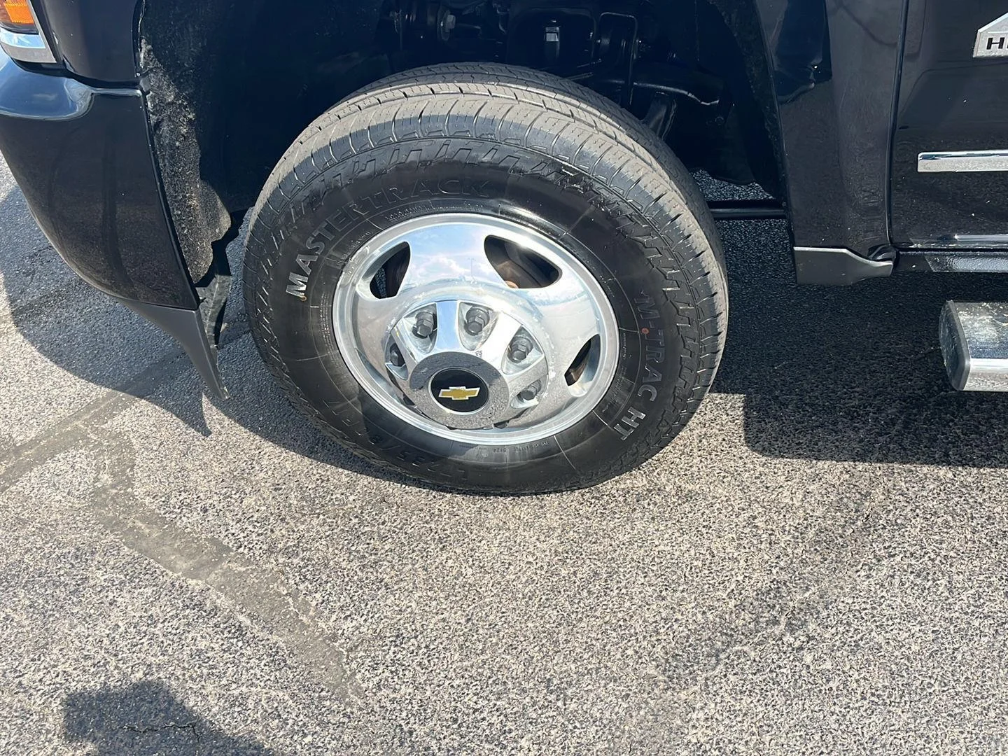 Used 2019 BLACK Chevrolet High Country image 36