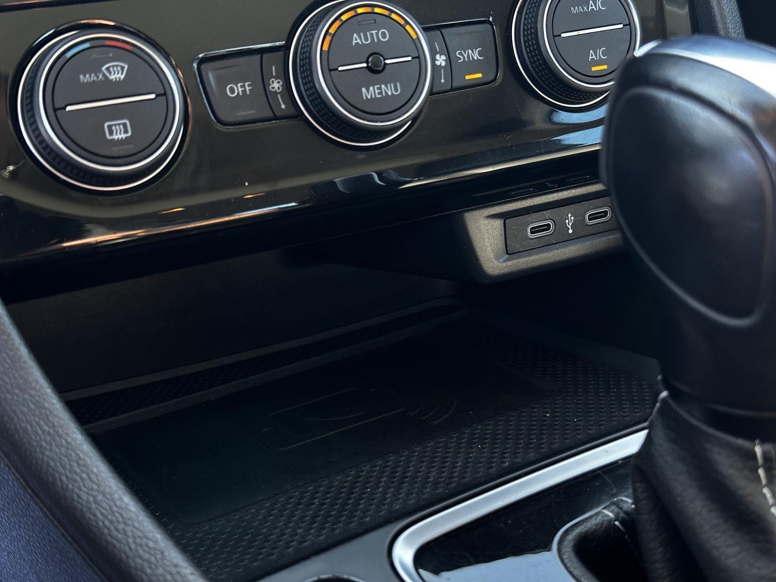 2021 Volkswagen Jetta SEL Premium - Photo 14